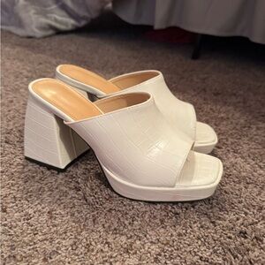 Elegant White Block Heel Mules
